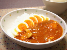 トマトジュースでチキンエッグカレー